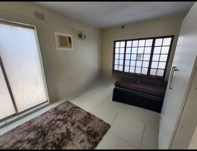 7 BEDROOM SECTIONAL TITLE FOR SALE IN MUSGRAVE